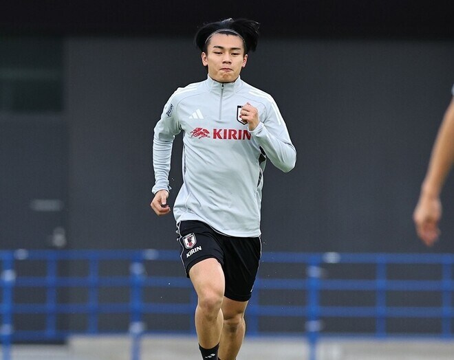 「ずっとお願いをしていた」なぜ日本代表のエースFWは背番号を９番から18番に変更したのか。経緯を明かす「僕にとっては特別」