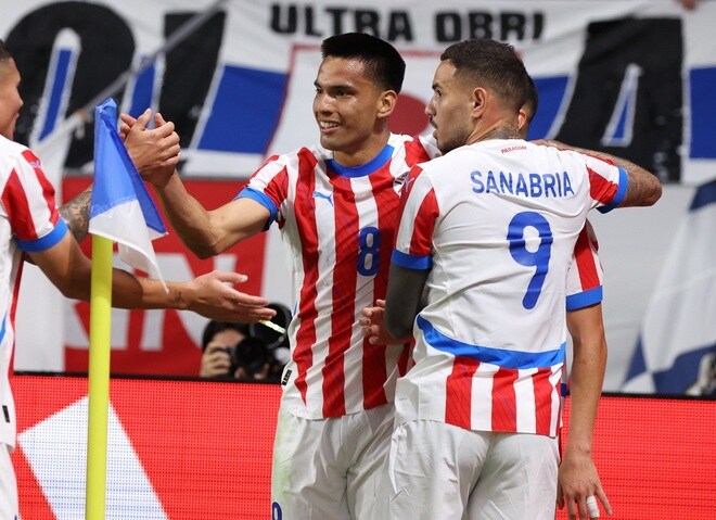 「日本はとても上手かった」三笘同僚のパラグアイ代表MFが森保ジャパンに驚嘆！「欧州でプレーしている選手が大勢いる」