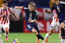 堂安律「パラグアイは賢い」。プレスを外す“絶妙な匙加減”に苦戦【日本代表】