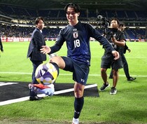 89分にIN→94分に日本を救う鮮烈弾！オランダ英雄も絶賛する絶好調エースの言葉が興味深い。「噛み合ってる」とは？