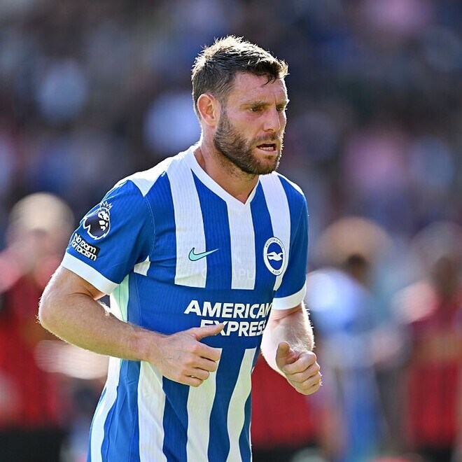 「多くの選手にできないことができる」プレミアの39歳レジェンドが日本人MFを絶賛！「ファンの大のお気に入りだ」