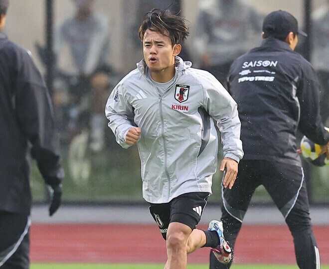 「もうちょっとチームとして何かできた」久保建英は欠場したパラグアイ戦をどう見たのか「選手の質に頼っている」