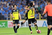 「すげーーーー！」「テレビの前で大号泣」諦めない気持ちが結果に！ 柏、“大逆転劇”で決勝進出にファン歓喜「必ず優勝しよう」【ルヴァン杯】