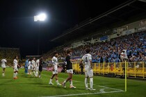 柏に大逆転負けでルヴァン決勝への道が潰えた川崎。一発退場、対照的な交代策、改善できなかった課題...敗退の裏側とは