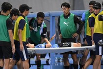 またしても戦列離脱へ…川崎の“背番号10”が左長内転筋肉離れの怪我。復帰戦でまさかの負傷交代、全治は公表されず