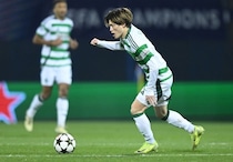 「彼ほど優れた選手を見つけるのは難しい」欧州名門の“ベスト補強”に日本人FWが選出！「レジェントとなる」