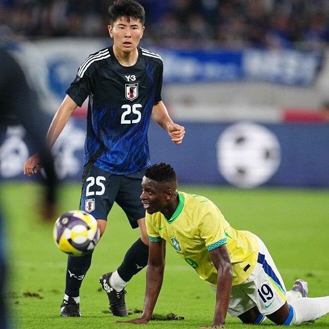 伊藤、町田が離脱中の日本代表、“出場３試合”の22歳が左CBのレギュラー候補に急浮上。大逆転勝利に貢献したブラジル戦の凄まじいプレーを久保も鎌田も絶賛「びっくりした」