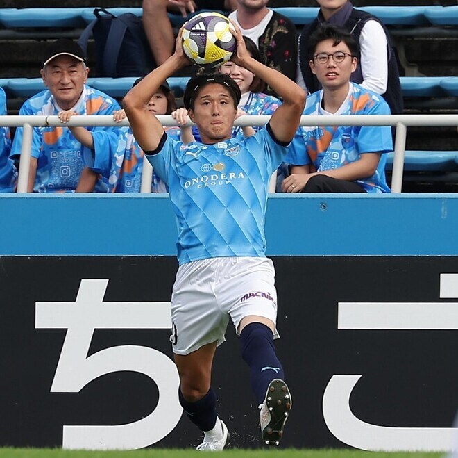 「今日本で１番ロングスローを飛ばす選手」横浜FCの劇的同点弾を演出。細井響の“飛び道具”に脚光「今まで見た中で１番すごいかも」