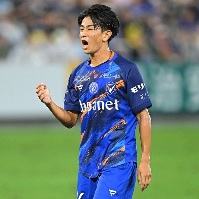 長崎が無敗継続でJ２暫定首位に浮上！ 松本の２戦連発などで甲府に４－０快勝、15試合負けなしに