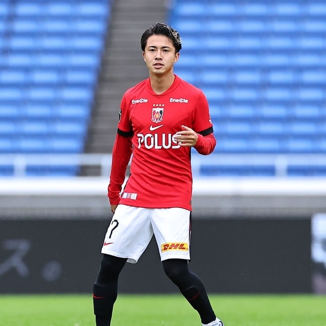 「リアル大空翼」20歳で日本代表デビュー→超名門バルサと契約したFW、４年半ぶりの公式戦出場に海外メディアも驚き「マドリー戦でも素晴らしい活躍」