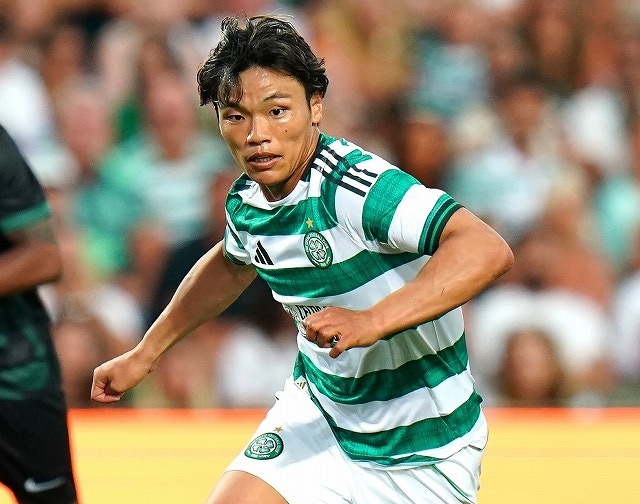 日本人で唯一出場の旗手怜央、絶好機逸＆幻のPK獲得。王者セルティックは下位に衝撃の０－２完敗。首位ハーツと勝点５差に…次節直接対決