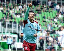 「歴史を作った。韓国人は誰も成し遂げていない」無双状態の日本人エースを韓メディアが大特集！「アジア最強」「ファン・ペルシのもとで別人に」