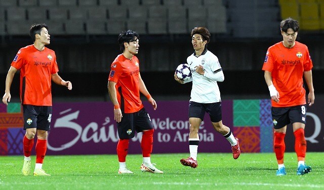０－３から猛反撃！48分、50分、89分に得点も95分に失点…後半別チームの神戸、韓国勢に３－４惜敗でACLE開幕３連勝ならず