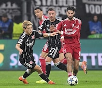 「本当に恥ずかしい」「最低の試合だ」５－１、１－５、１－５… “日本の10番”擁するドイツ強豪、まさかの２試合10失点にファン悲嘆「リバプールの練習のようだった」「言葉が出ない」【CL】