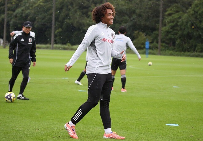 アメリカ人の父を持ち、186センチのサイズを活かしたパワーは規格外! U-17W杯に挑む廣山Jのラストピース、沖縄育ちの“マギージェラニー蓮”とは何者か