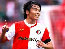 「アヤセと一緒に仕事ができるのは喜びだ」オランダ英雄が大大大爆発中の日本代表FWを激賞！“最高の状態に保つ秘訣”を問われ…