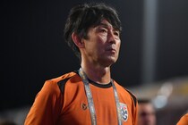 「『本日契約解除をする』と」「何て不誠実な人達なんだ」突然のタイ代表監督解任…日本人指揮官が“衝撃の裏側”を明かす。「まだ監督として仕事をしたい」