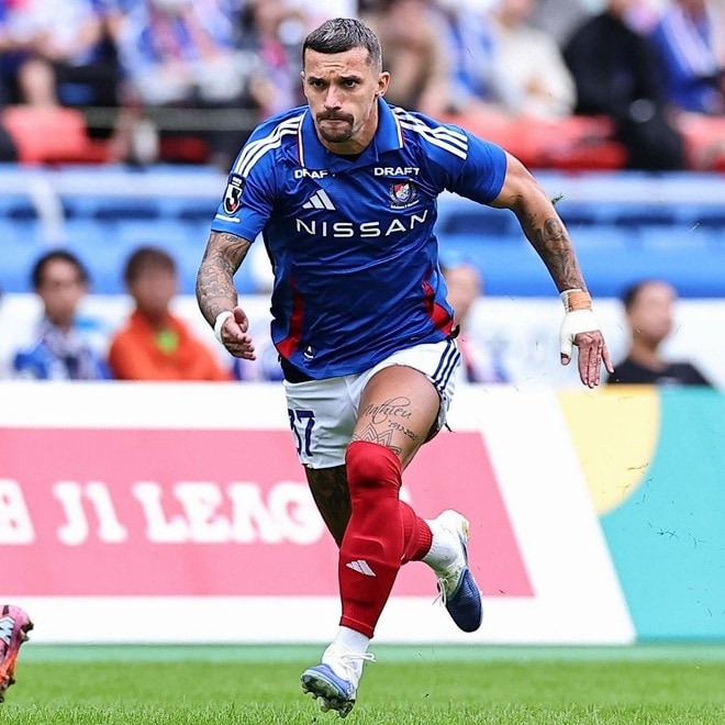 「このタイミングで...」横浜FMが４人目の副主将を発表。31歳レフティは「残り４試合に向けてチームがより一丸となれるよう」と意気込み