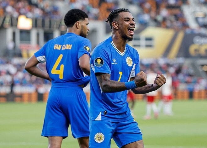 面積は種子島とほぼ同じ、わずか人口18.5万人の島国がW杯初出場に現実味!海外大手メディアも注目「少なくともPOには進出」「オランダ1部の選手も…」