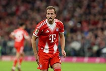 凄まじいのは７戦12発だけではない。マルチなタスクで躍動するバイエルンのエースはバロンドールの有力候補にも…【現地発コラム】