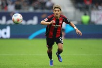 堂安律が好機演出！ 注目の日本人対決はフランクフルトがザンクトパウリを２－ ０撃破！ 藤田は攻守で奮闘