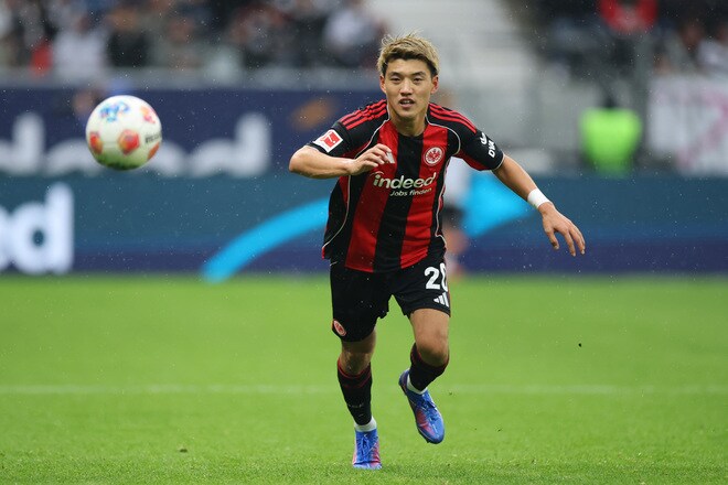 堂安律が好機演出！ 注目の日本人対決はフランクフルトがザンクトパウリを２－ ０撃破！ 藤田は攻守で奮闘