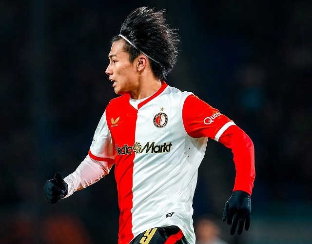 ゴール量産中の上田綺世、首位攻防戦で好機を活かせず…フェイエノールトは２－３惜敗で今季リーグ戦初黒星。渡辺剛がかわされて失点からモロッコMFにハットを許す