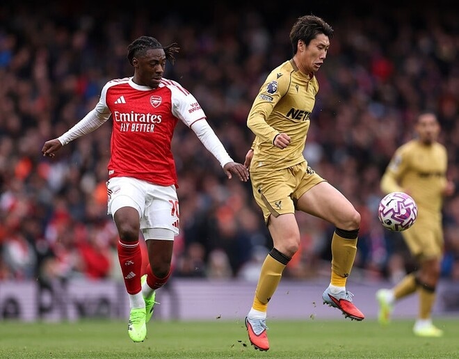 10番の“恩返しボレー弾”が決勝点！首位アーセナルがパレスに１－０勝利でプレミア４連勝！好調の鎌田大地は攻守に奮闘