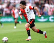 頼みの上田綺世は不発、渡辺剛は失点関与。首位攻防戦で敗北後、ファン・ペルシ監督が伝えたPSVとの差「彼らは３つのスーパーゴール。我々は…」