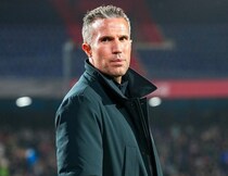 「トルコでもっとクレイジーな出来事を経験した」日本代表２人と共に戦うファン・ペルシ監督、天王山前の異例事態に動じず「理想的ではないが…」