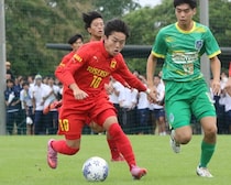 「僕の良さはボールを持った時の怖さ」160センチのドリブラーが自負。欧州で体感した“基準”で高まる成長意欲。町野修斗の存在も刺激に