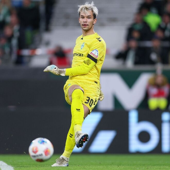 ブンデスリーガ最年少の正GKが日本代表入りへの思いを明かす「良いコミュニケーションを取っている」「W杯のことも考えた」
