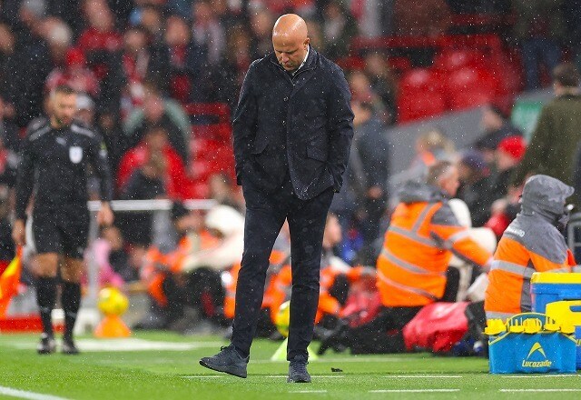 まさかの欧州５大リーグワースト…大失速プレミア王者、天敵に３か月連続で敗れる。２年目指揮官ぼやき「７戦６敗はリバプールの水準ではない」