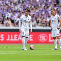 小野伸二が絶賛「スピード、場所、最高でしたね」。サンフレ東俊希が絶妙FK弾！ 貴重な追加点をゲット【ルヴァン杯決勝】