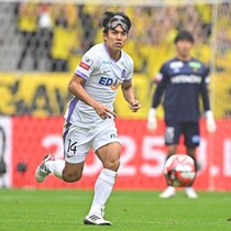 「外して大丈夫なんか!?」準決勝で顔面骨折のサンフレ田中聡、決勝でフェイスガードを付けていたが...「めっちゃ気合い入ってる」の声