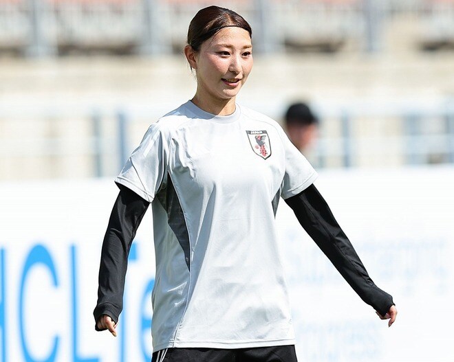 「また天使が夢の国に」ベレーザ塩越柚歩のハロウィン満喫ショットにファン注目！「ピッチ外でもこんなに輝いているなんて」