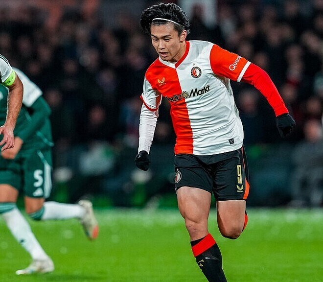 エース上田綺世が止まらない！圧巻２ゴールで怒涛の11戦13発、得点ランク首位を独走！フェイエノールトを３－１勝利に導く