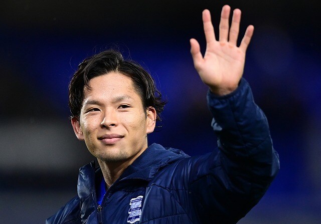 「まさに圧巻」同僚の古橋より先に…鮮烈1G1A!元J1MVPを英メディアが激賞!「右SBというより、右サイドの脅威そのもの」