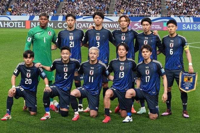 「美しいな」「マジでかっこよすぎる」日本代表の鮮やかなブルーが目をひく“新ユニ”に反響！「GKがものすごく強烈」