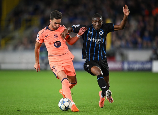 自慢のハイライン戦術が裏目に。バルサが敵地で３失点。それでも指揮官に迷いなし「向上させるために取り組んでいく」【CL】