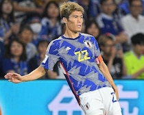 「日本サッカー界に朗報ですね！」無所属でリハビリ中の冨安健洋がトレーニング姿を公開！「完全復活期待しています」「みんな待っているからね」の声