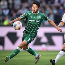 「神クロスだったな～」「最高」菅原由勢の絶妙アシストに脚光！ ブレーメンは２－１勝利「逆転弾にも絡んでて素晴らしい！」