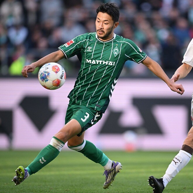 「神クロスだったな～」「最高」菅原由勢の絶妙アシストに脚光！ ブレーメンは２－１勝利「逆転弾にも絡んでて素晴らしい！」