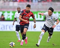 「２節残しで１ポイント差とかアツすぎる」鹿島も柏も勝利！ J１最新順位表が話題「なんだかんだ６位」「残留争いは９割方決まったっぽいな」