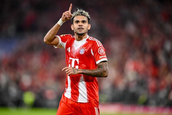 林陵平も思わず「えぇー！」ルイス・ディアスの衝撃弾が話題「漫画みたいなプレー」「理不尽すぎる」