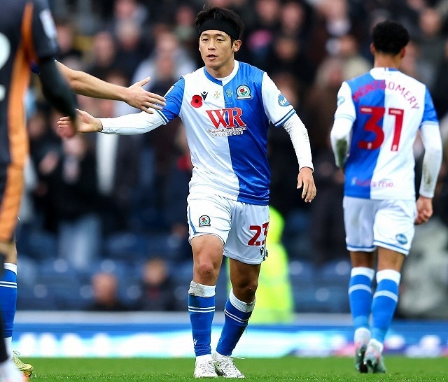 「すげえメンタル」２戦連発、５戦３発！29歳日本人FWの“強心臓弾”にファン感嘆！海外１年目の昨季は10ゴール