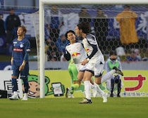 「激アツで楽しいねぇ」「混戦も混戦」首位から６位まで勝点６差！ J２最新順位表に反響続々「次は水戸との首位決戦！」