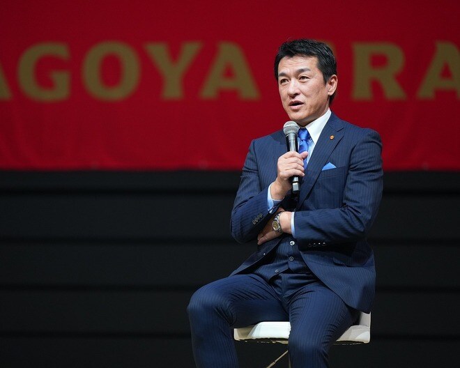 ７年に渡り要職を務める。名古屋が山口素弘GMの退任を発表。ファンはアカデミー強化などに感謝