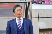 相手も驚いた藤枝の守備に徹した戦い方。攻撃的な哲学封印で「プライドがないのか、ブレているのではないかと言われかねない」葛藤も残留へ掴んだ勝点１