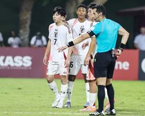 一発レッドで痛恨の退場。長南開史の無念さ、仲間への感謝、そして決心「モチベーションを落とさず、最善の準備をしたい」【現地発】